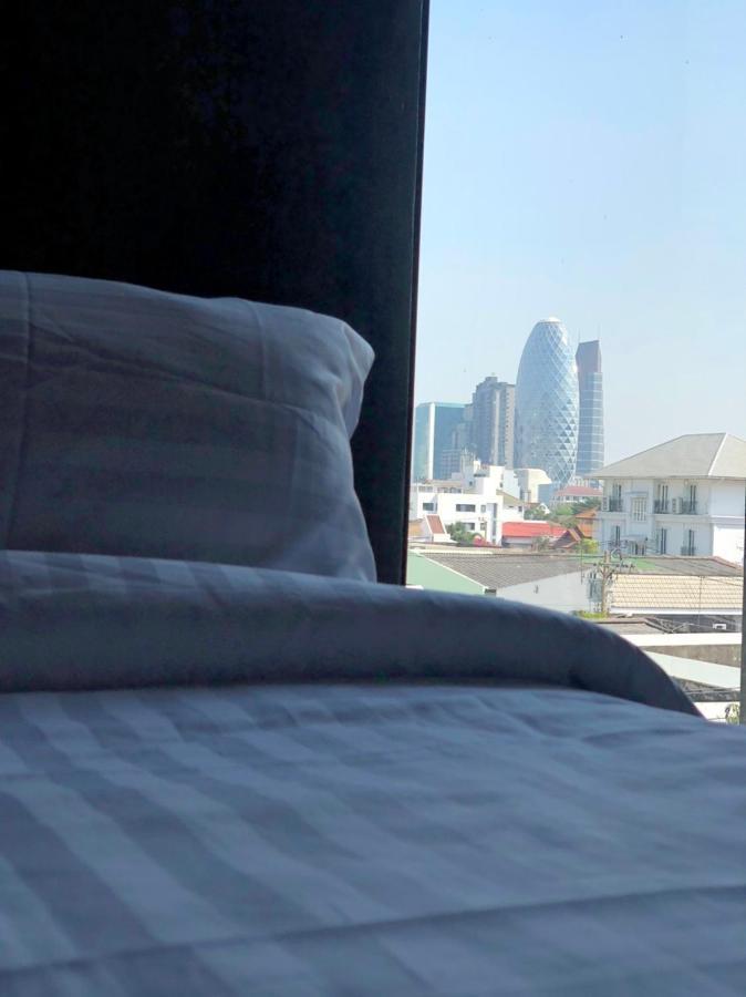 The Local Ari Vandrerhjem Bangkok Eksteriør bilde